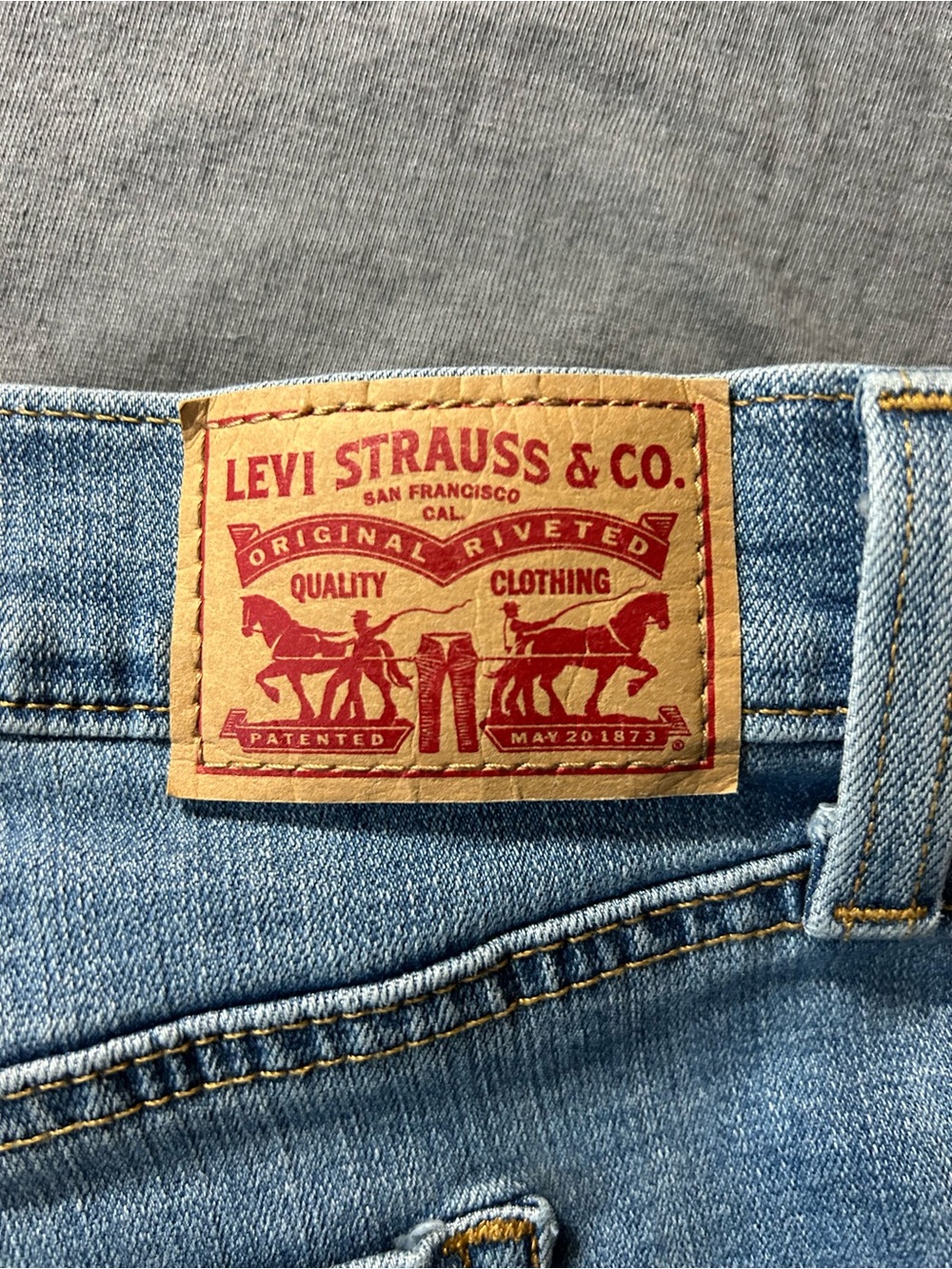 Levi's Light Blue Denim Women's Jean Shorts - Picture 3 of 6